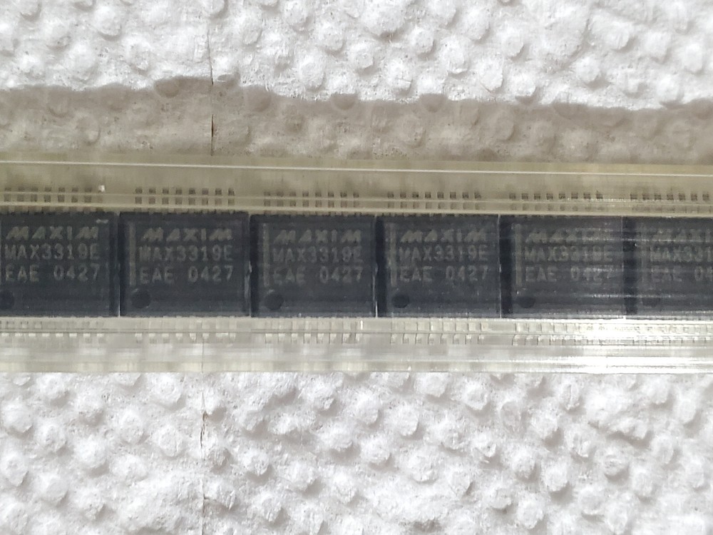Maxim MAX3319ECAE IC - RS-232 Interface