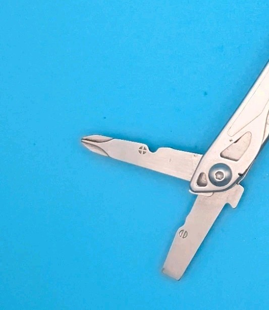 Leatherman Sidekick Multi-Tool! *DAMAGED NAIL FILE*