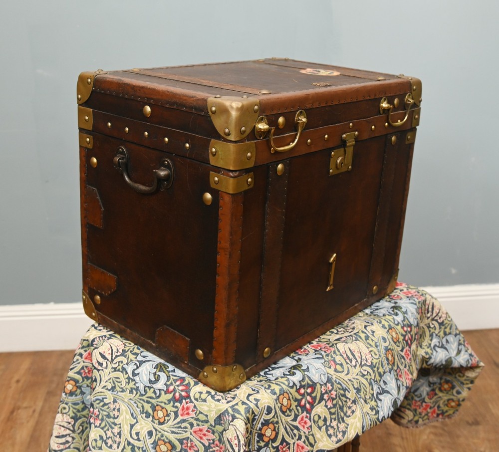 Vintage Leather Travelling Trunk Table Steamer Box