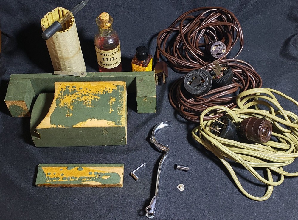 VTG. Kodak Kodascope Model B 16mm Projector CASE ONLY