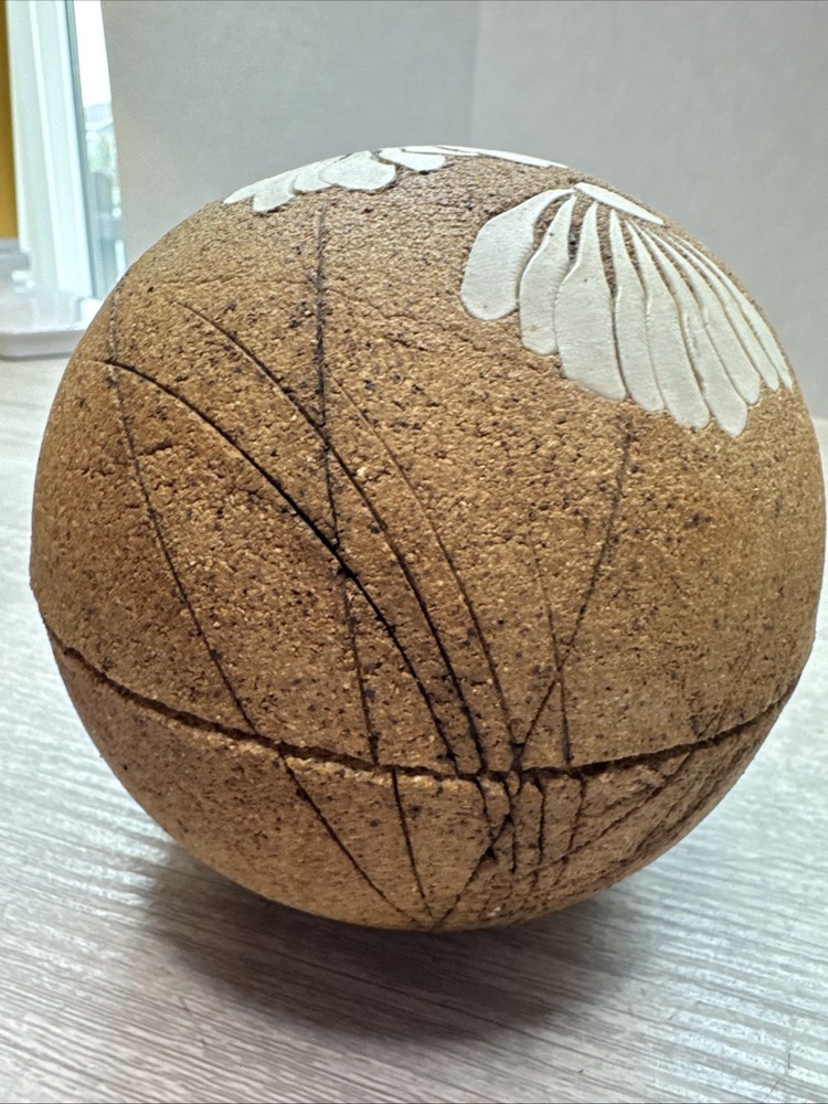 PAUL GOODERHAM STUDIO POTTERY Lidded ball / globe JAR Signed
