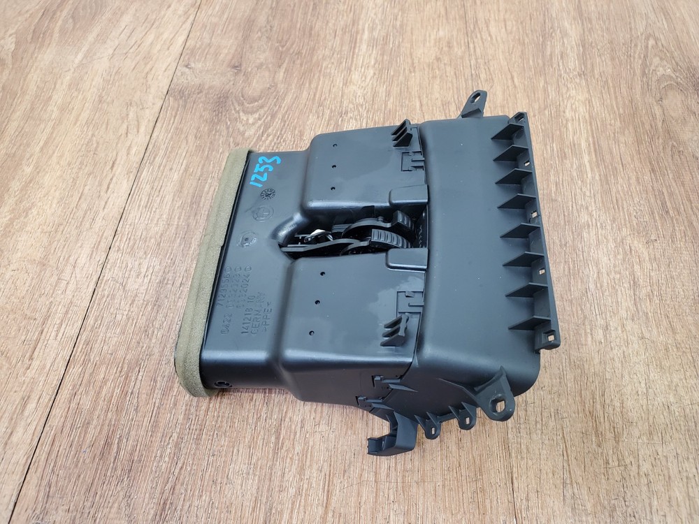 ✅ 07-13 OEM BMW E92 E93 328 335 Interior Central Console Rear Vent