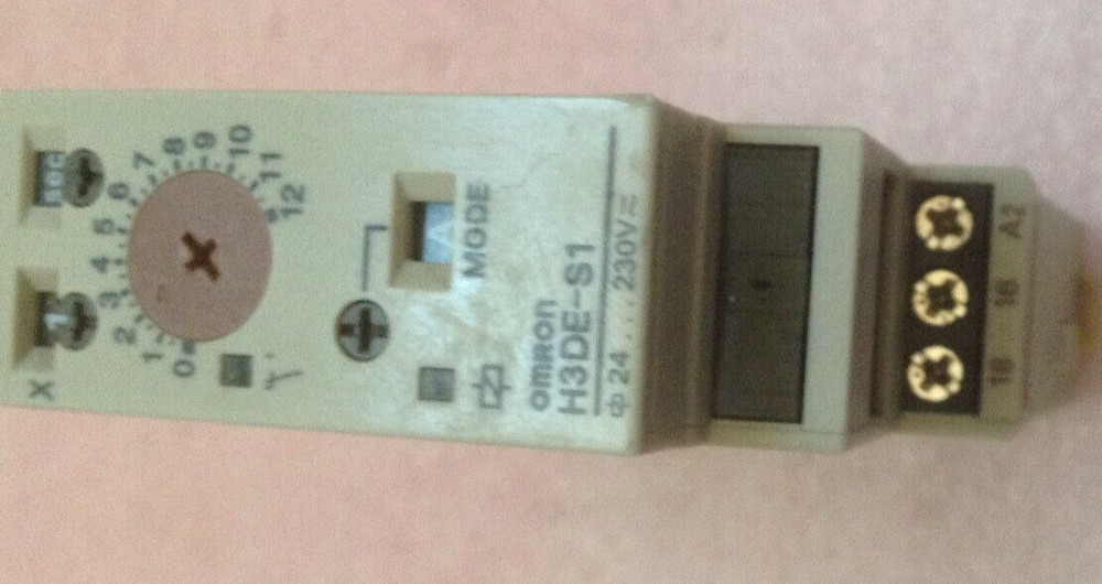 Omron H3DE-S1 Timer