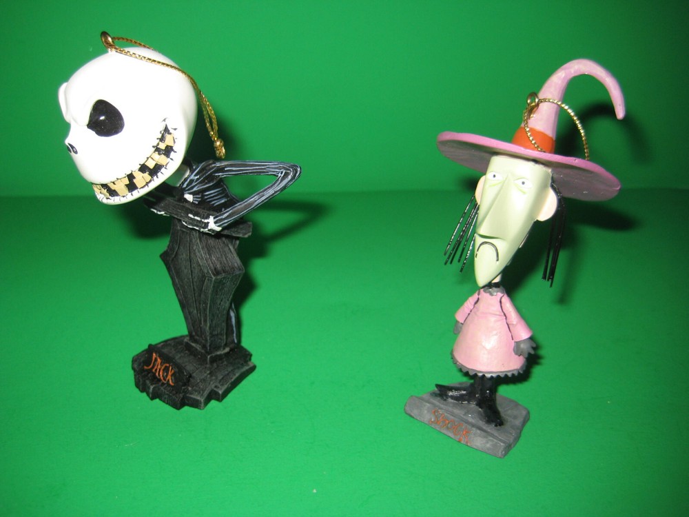 NIGHTMARE BEFORE CHRISTMAS TREE SET W/ BOBBLEHEADS