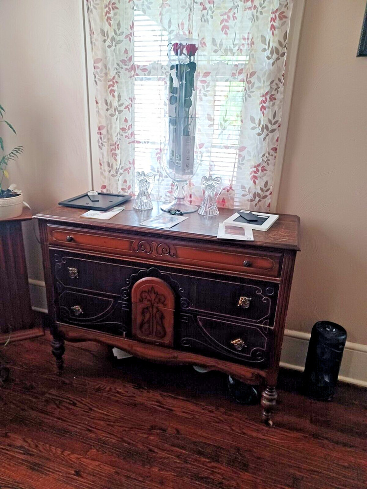 Buffet cabinet