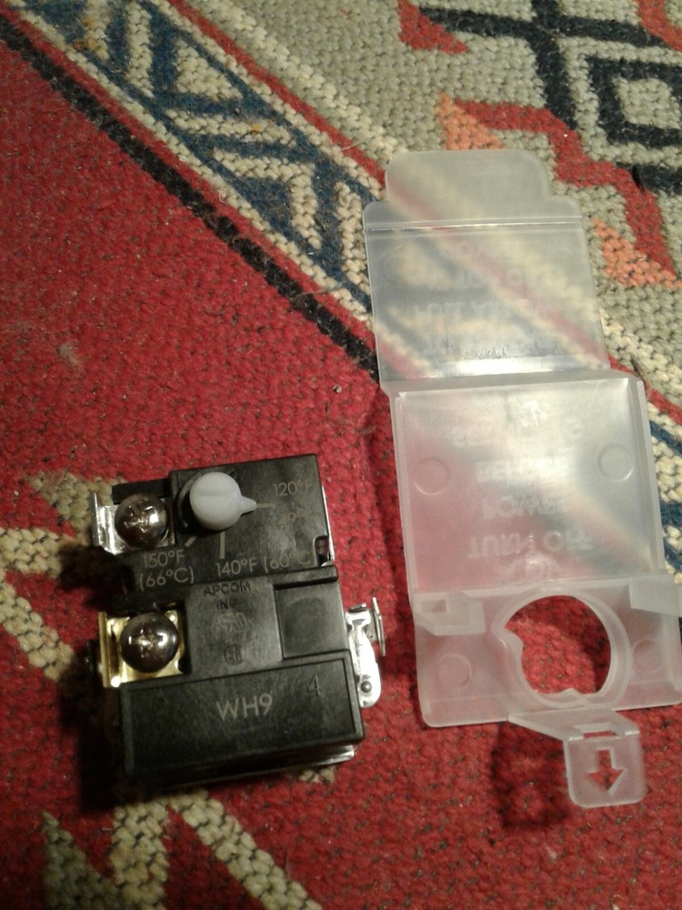 CAMCO USA  Apcom Style Water Heater Lower Thermostat #07723 - WH9