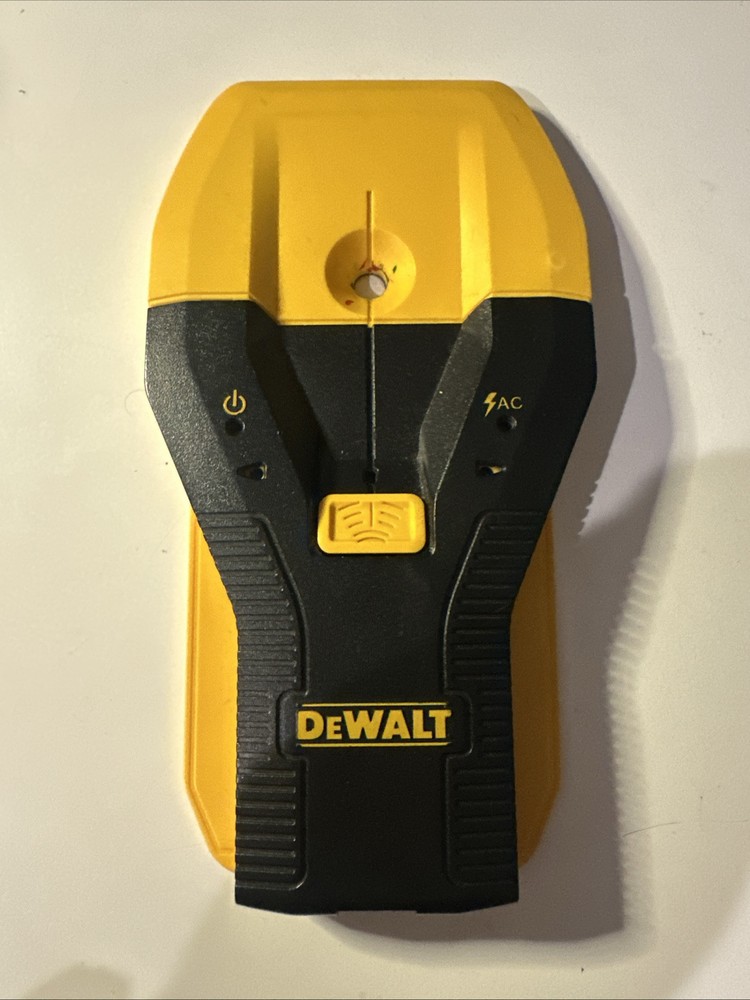 DEWALT DW0150 1.5 inch Stud Finder