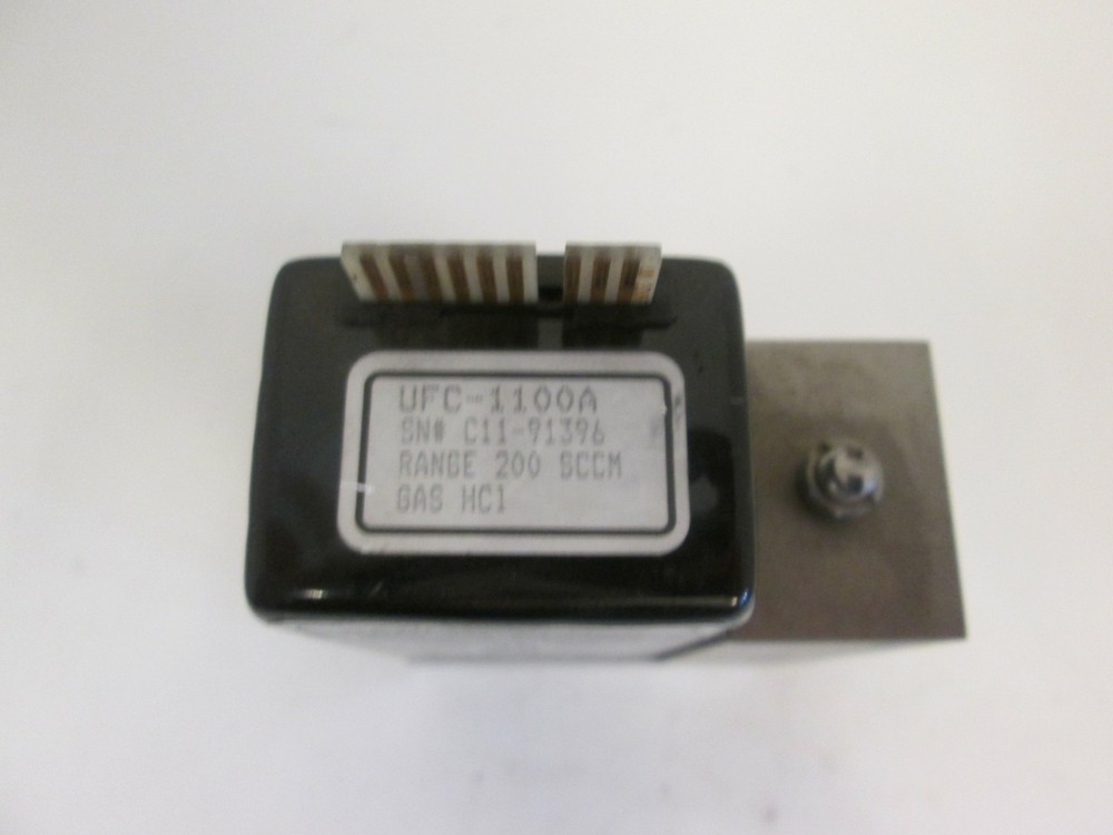 Unit UFC-1100A Mass Flow Controller MFC HCL 200 SCCM