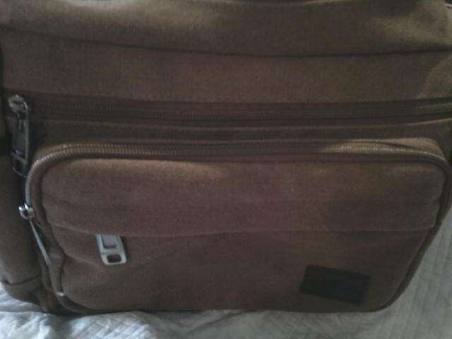 A Very Nice Ovakia Messenger bag ( please read )
