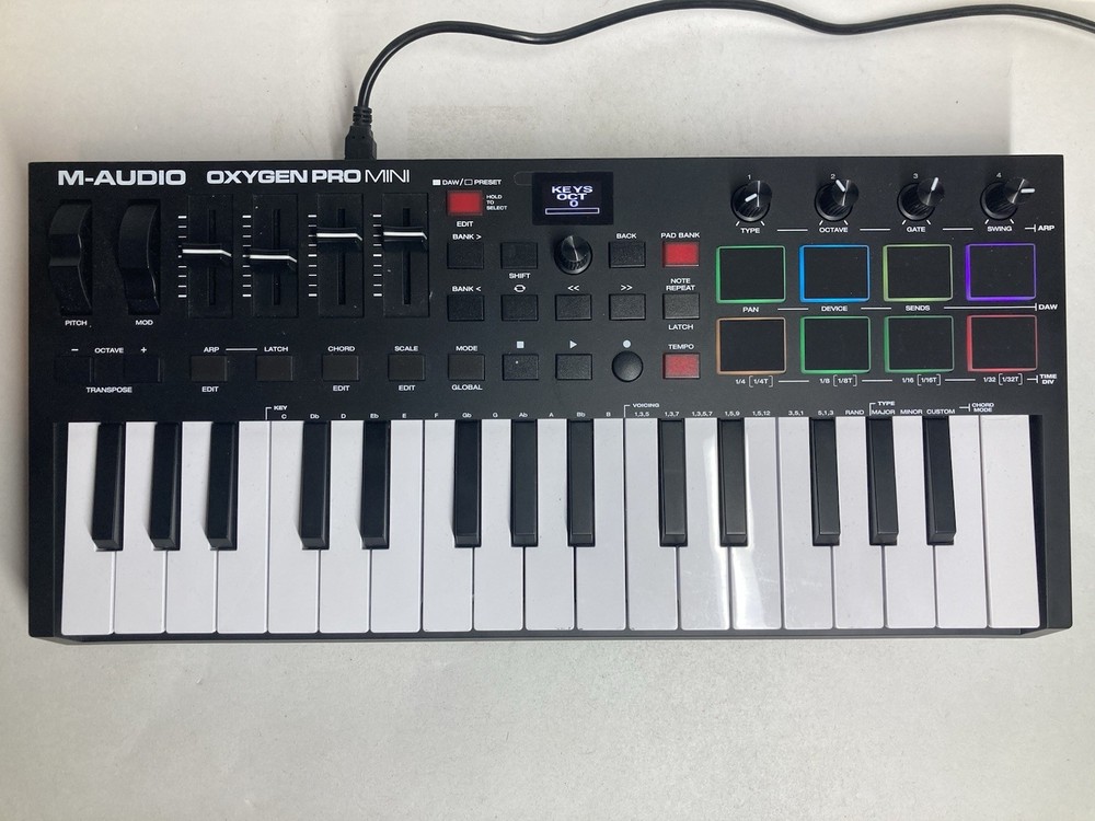 M-Audio Oxygen Pro Mini 32-key USB Midi Controller Tested Working