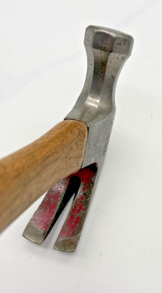ROBERTS 20oz Curved Claw Hammer, Tight Original Hickory Handle