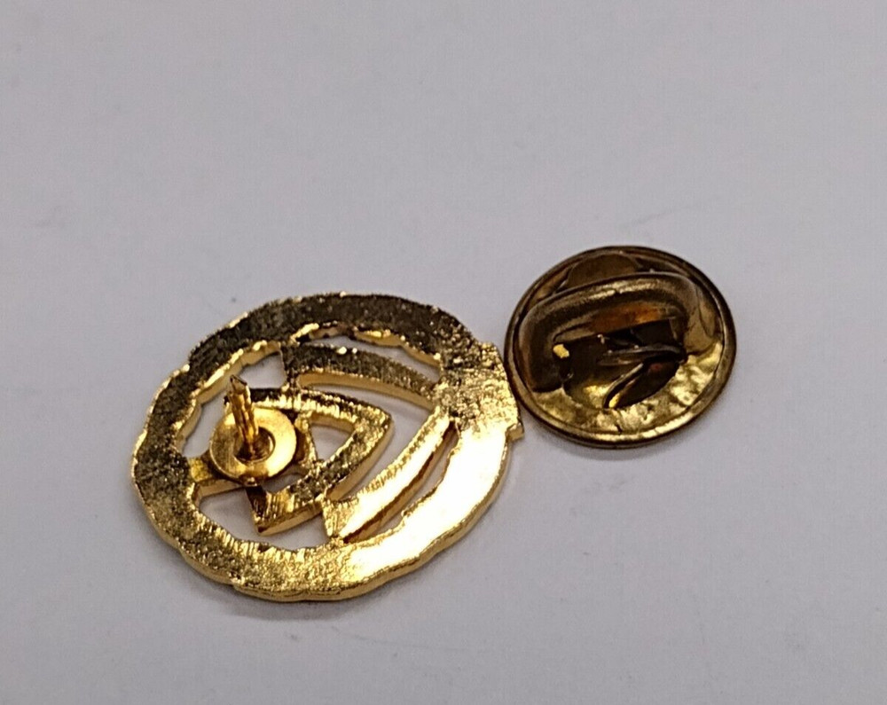 IVV 225 Walking Award Lapel Pin