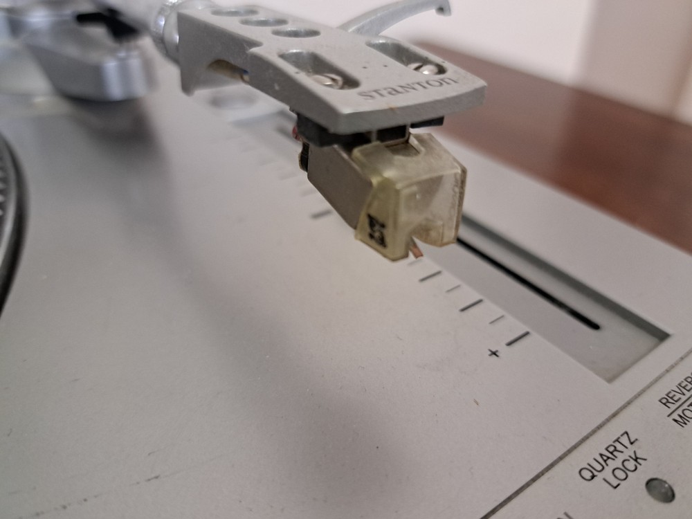 Stanton Str8 80 Turntable