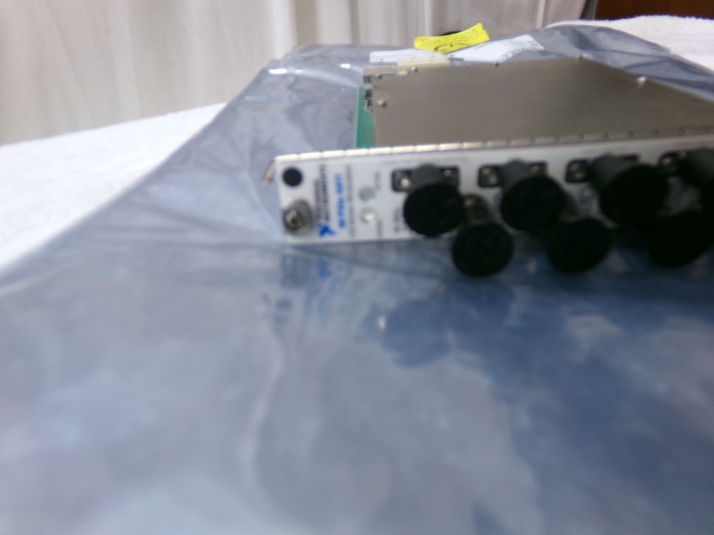 National Instruments PXie-5611 I/Q Vector Modulator