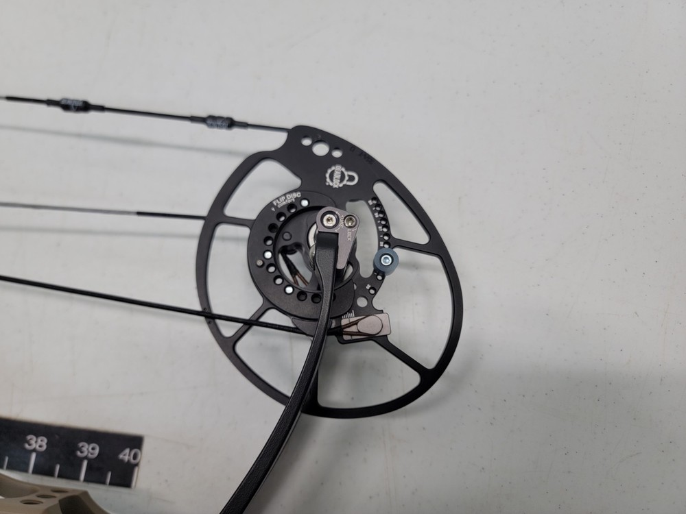 Bowtech Virtue Right Handed 70lb 25-30" Compound Bow