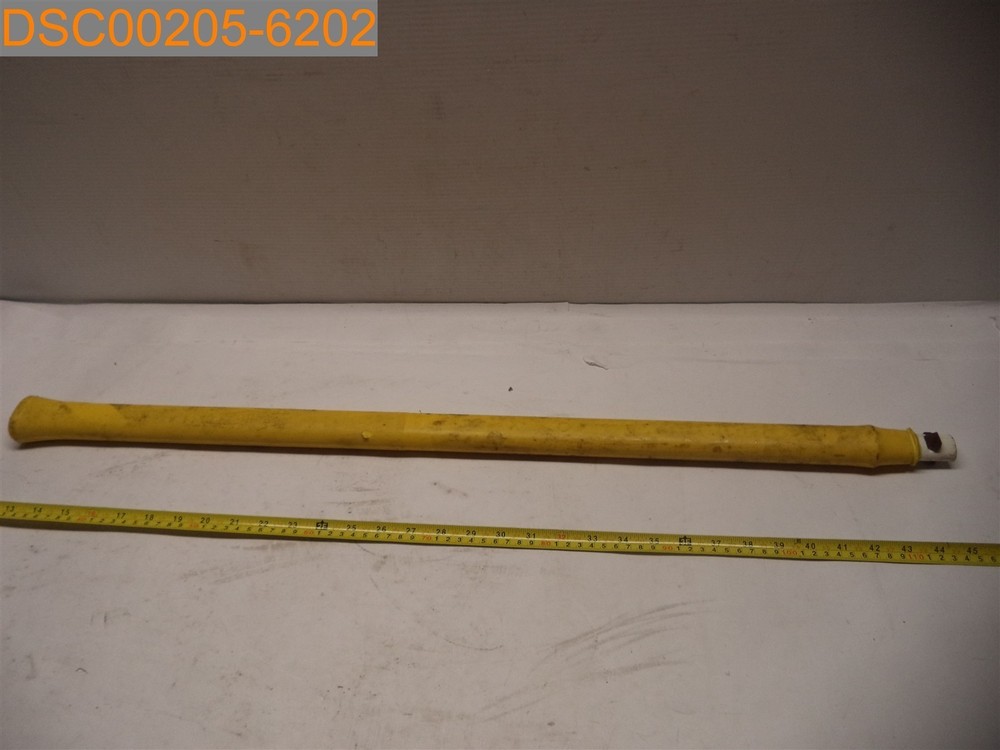 SCRATCHES & ROUGHING: 36" Replacement 2036100 Yellow Handle