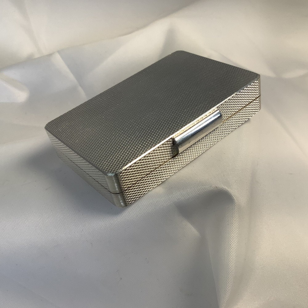 SNUFF /PILL/TRINKET BOX ‘PETER JOHN DOHERTY’ HM SILVER 83g ENGINE TURNED 2004.