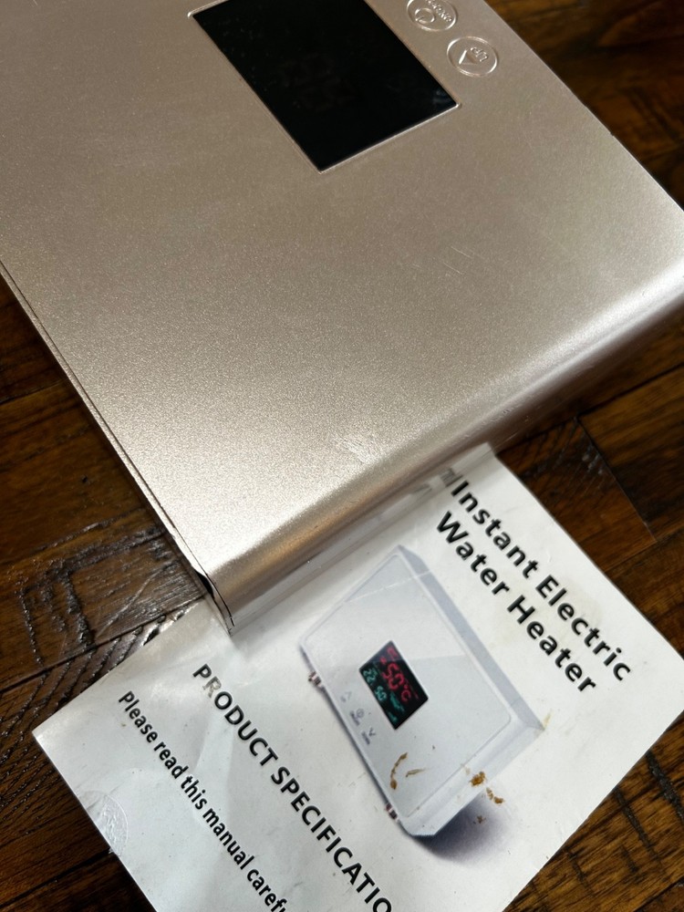 Tankless Mini Electric Water Heater Wall 3000 W Model NO: LF-001A