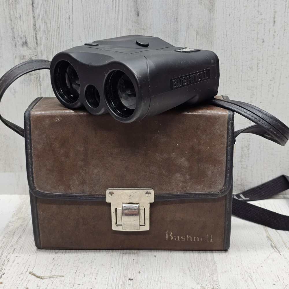 BUSHNELL YARDAGE PRO1000 RANGE FINDER WITH CASE Read