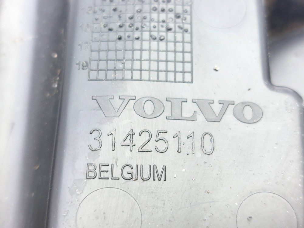 FRONT LEFT BUMPER BRACKET MOUNT SUPPORT 31425110 VOLVO V40 2016