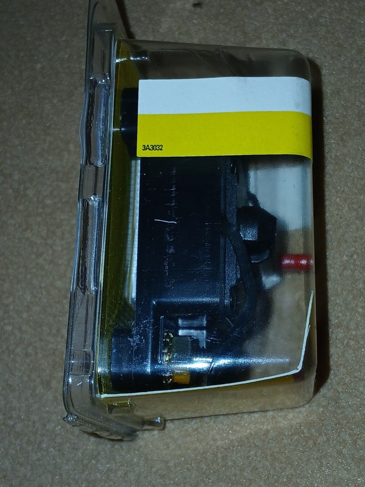 NEW Cooper Bussmann CB185 Surface Mount 100A Circuit Breaker