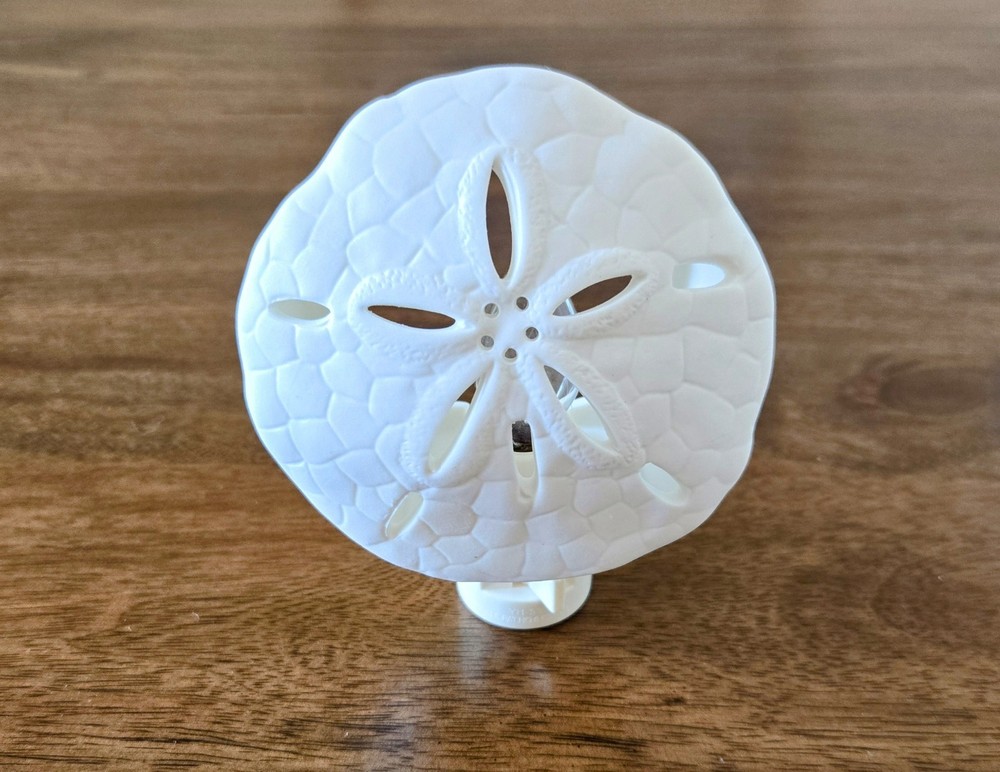 Ceramic Shell Warm White Night Light Made For Cracker Barrel (New In Box)