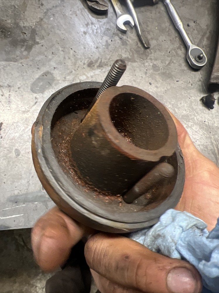 Crusader remote oil adapter