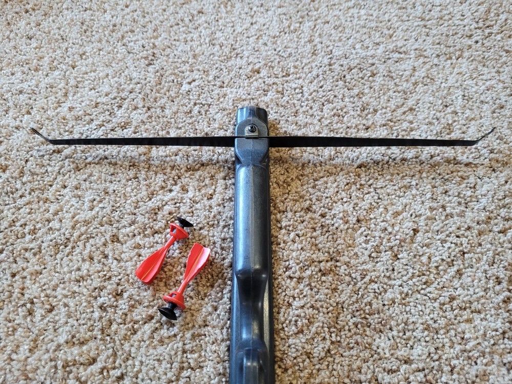 BARNETT BANDIT, CROSSBOW W/ 2 DARTS, USED, NO STRING