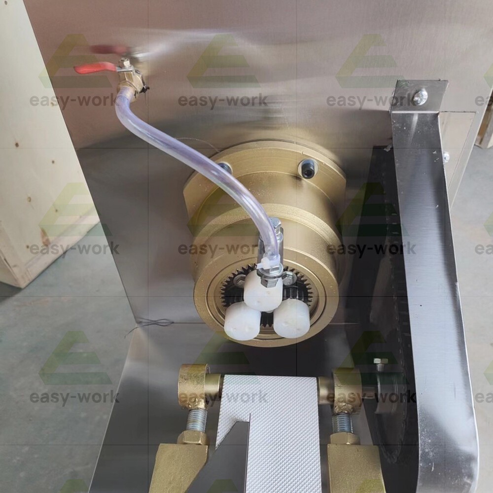 Automatic Extruder Fried Dough Twist Machine Bread Twisting Stick Rolling Cut