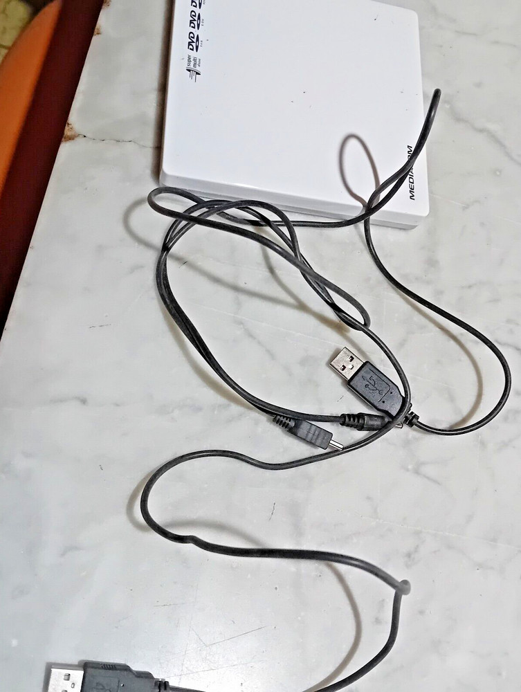 Mediacom M-DVDRUSBW White USB 2.0 USB External Burner Player