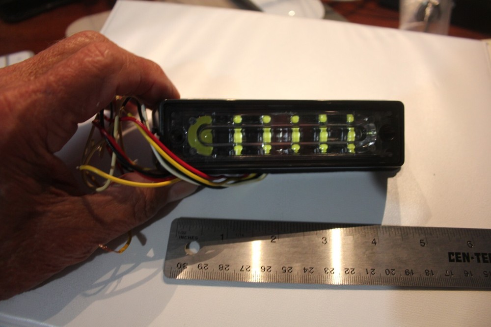 Clear/White Flashing Linz Led Light Pair (2)