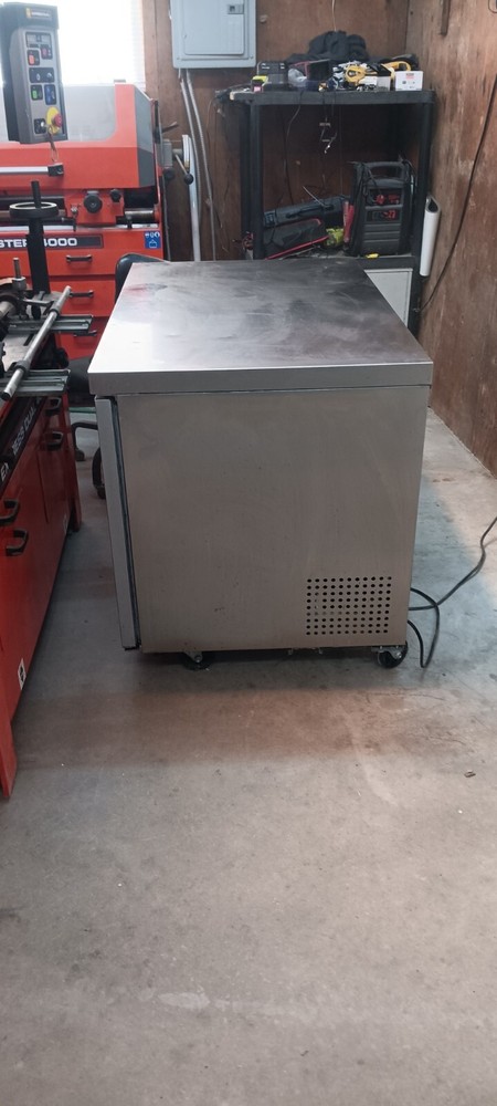 Avantco 178AU48FHC 48" Undercounter Freezer