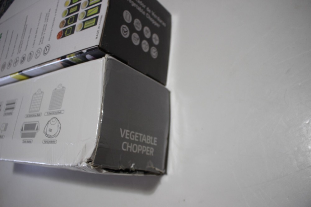 2 SETS VEGETABLE CHOPPER