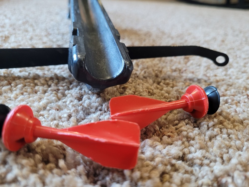 BARNETT BANDIT, CROSSBOW W/ 2 DARTS, USED, NO STRING