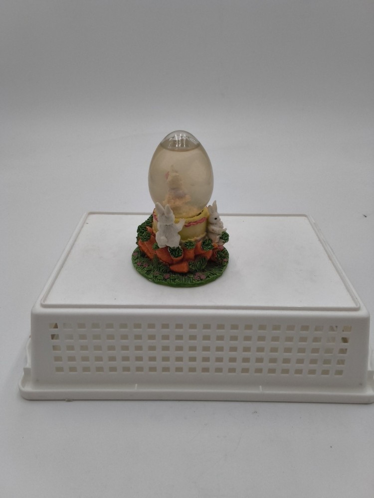 Easter Season Snow Globe Vingage Home Decor