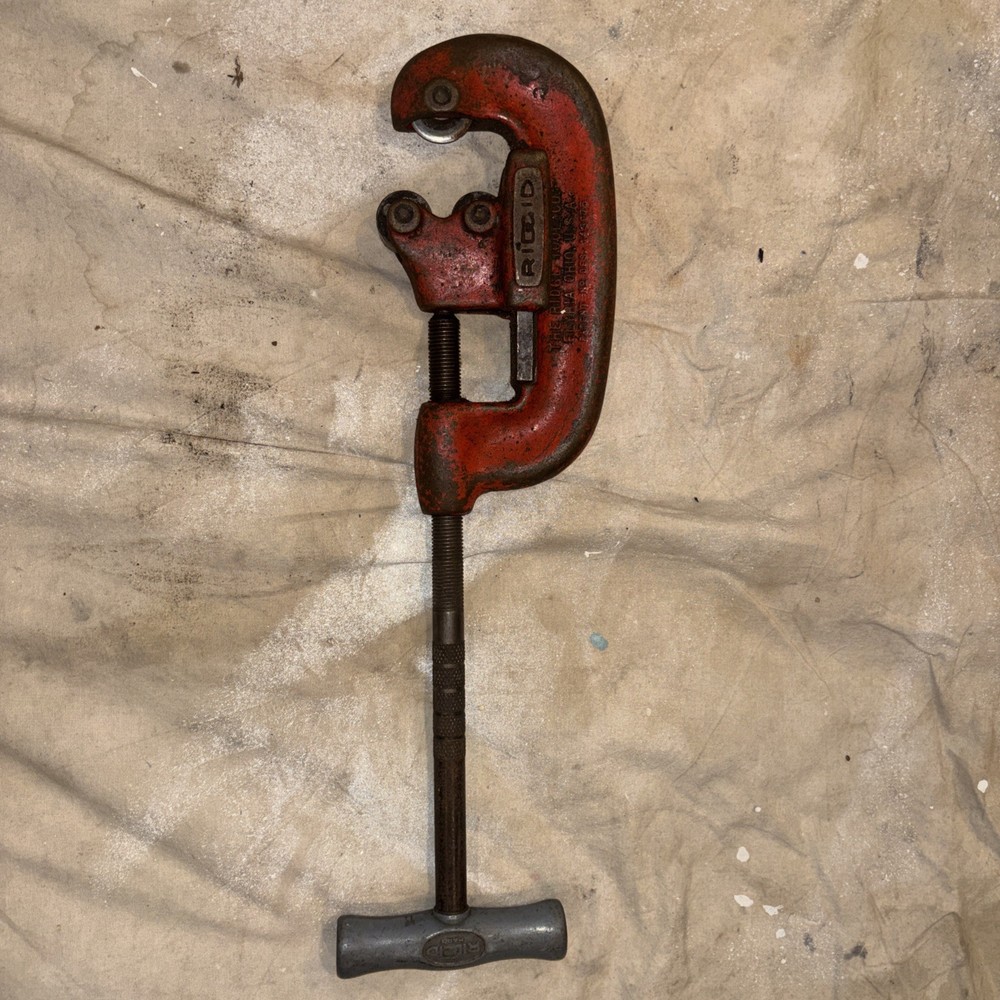 RIDGID No. 2  Heavy Duty Pipe Cutter