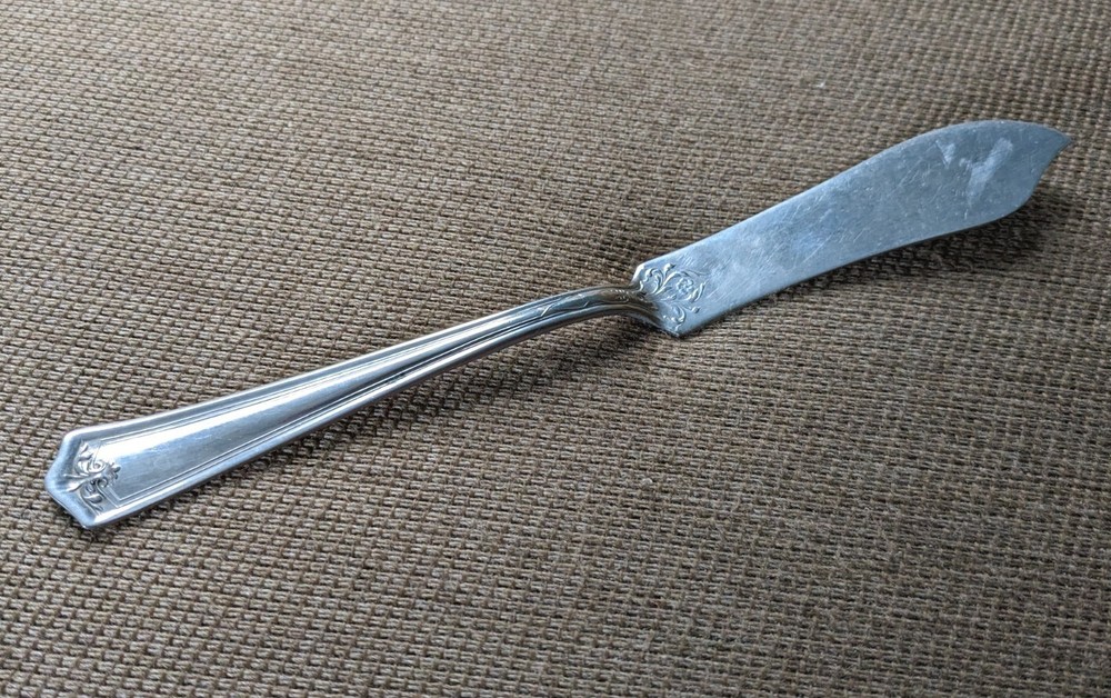 Oneida/Rogers Master Butter Knife - Discontinued Pattern