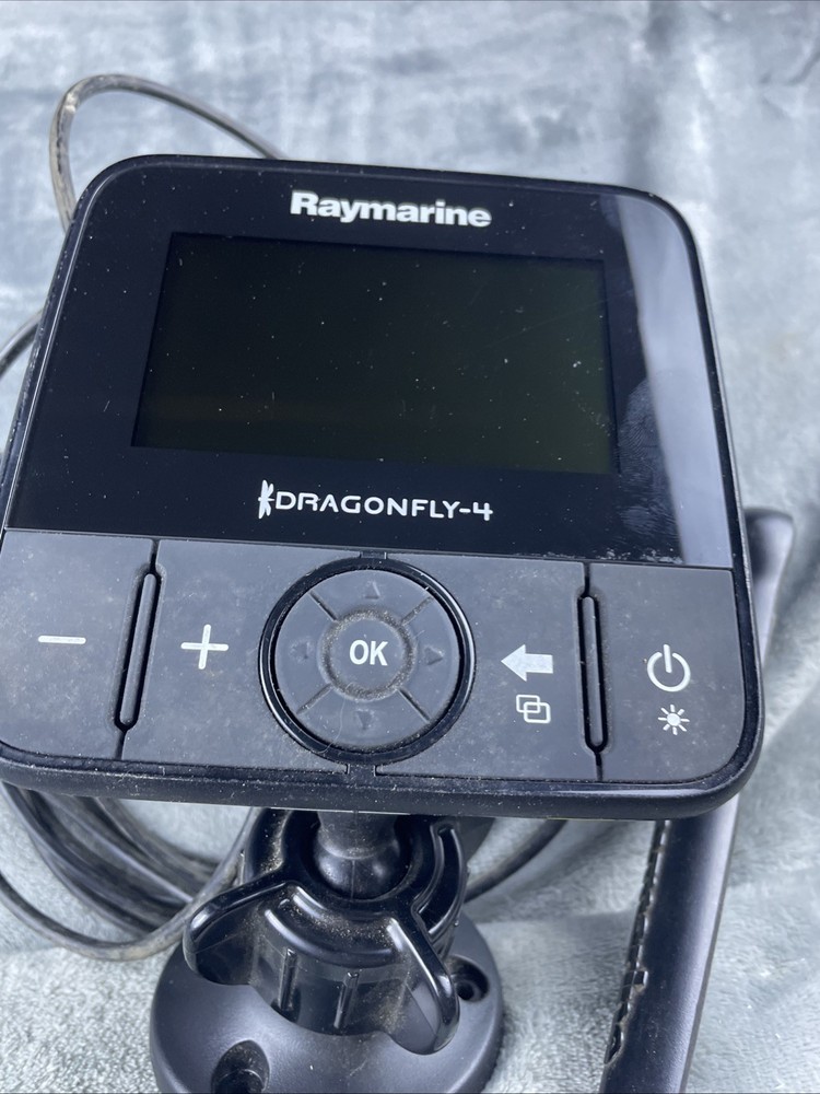 Raymarine E70294 DRAGONFLY 4 Pro ChartPlotter / Fishfinder w/ Transducer -TESTED
