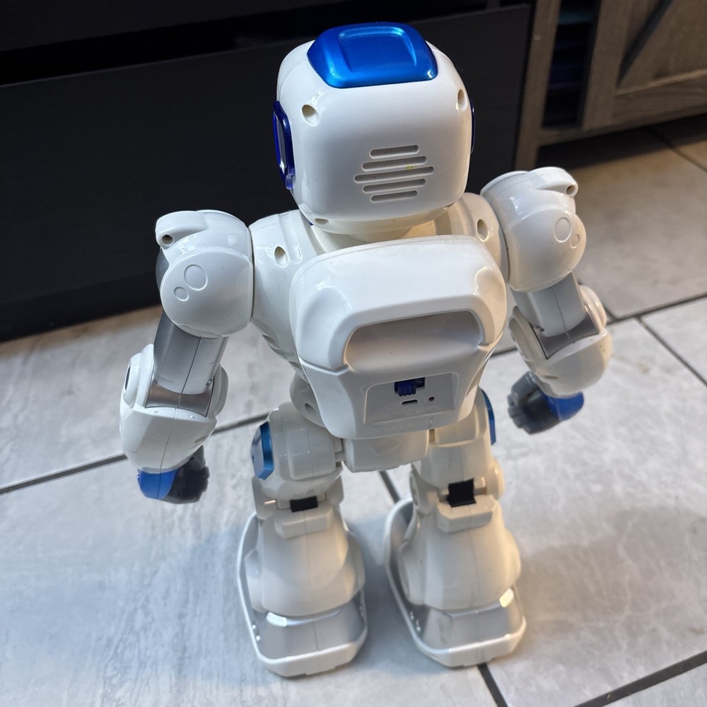 Ruko Smart Programmable Interactive RC Robot with Voice Control. With Remote