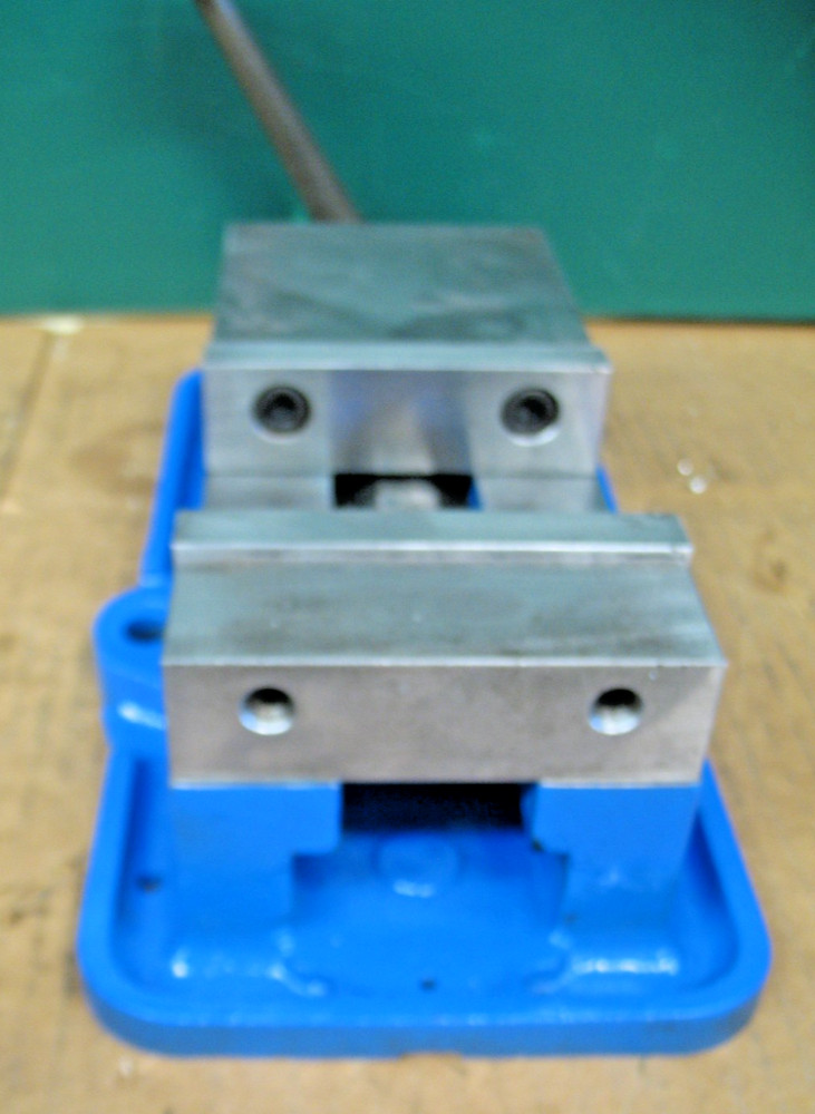 KURT D-40 MILLING VISE HARD JAWS HANDLE CLEANED PAINTED READY TO WORK