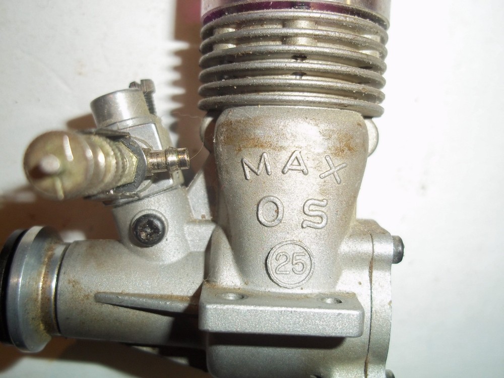 OS 25 MAX VINTAGE REMOTE CONTROL MODEL AIRPLANE ENGINE GREAT CONDITION