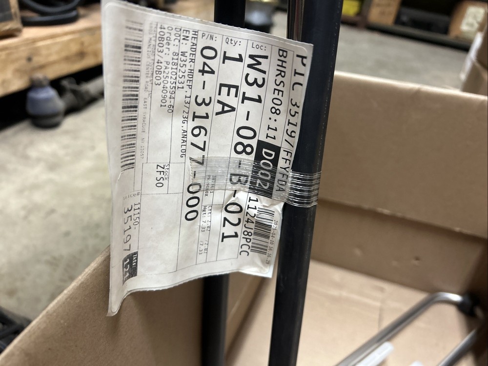 Header Def Freightliner Oem 04-31677-00