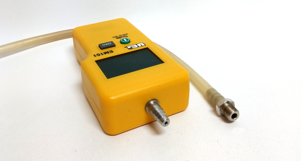 UEI EM151 Single Input Differential Electronic Manometer