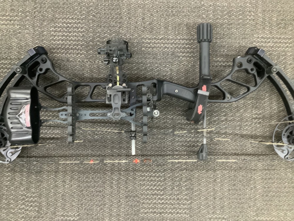 PSE EVO XF30 Right Handed Black Compound Bow