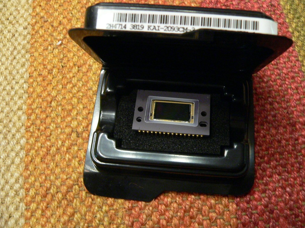 KODAK KAI-2093CM CCD IMAGE SENSOR (RARE)
