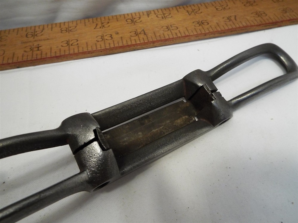 Unique Cast Iron 2 Way Front & Back Spoke Shave Wood Tool Back Forth