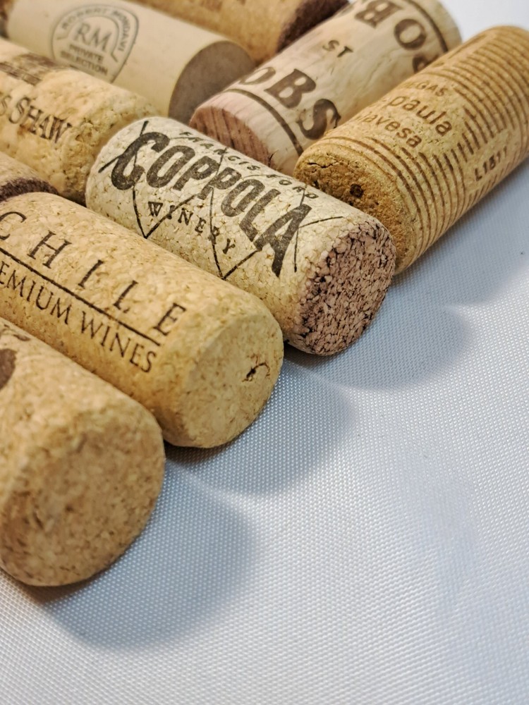 Craft Project 250+Used Wine Corks- Various Types & Wineries - 3 Pounds