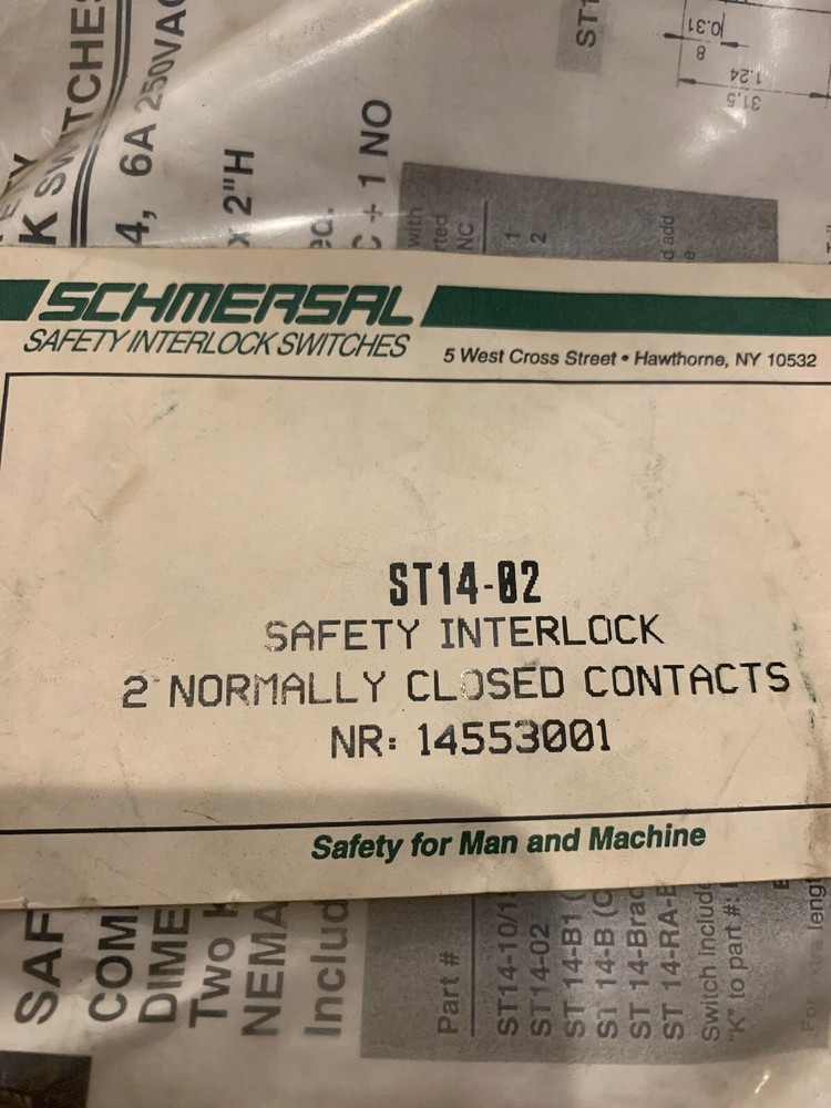 SCHMERSAL ST14-02 / ST1402 (NEW IN BOX)