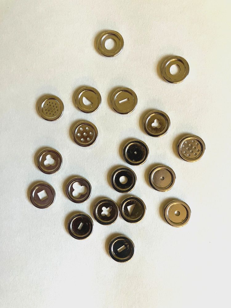 Sculpey polymer clay extruder - pre-owned, lightly used, includes 19 discs