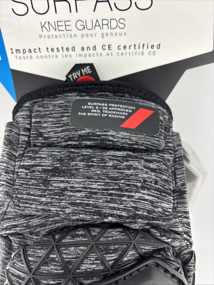 100% Surpass Knee Guard - Heather Gray-Black